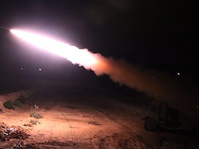 حملات راکتی به تل‌آویو؛ وزیر خارجه آمریکا هم به پناهگاه گریخت