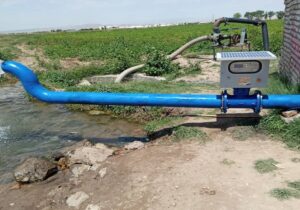 استاندار فارس نظارت مستمر بر روند نصب کنتور هوشمند چاه‌های آب را خواستار شد