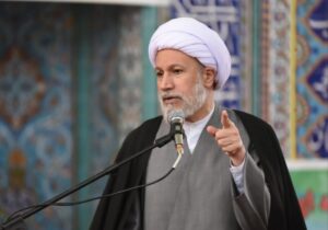 امام جمعه شیراز: کاندیداهای ریاست جمهوری، راه حل ارائه دهند