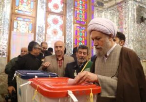 نماینده ولی فقیه در فارس مردم را به مشارکت فراخواند؛هشتم تیر صحنه حماسه‌سازی ملت ایران است