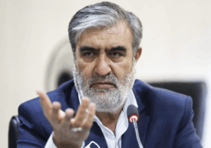عزیزی: وزارت راه و شهرسازی در آزادراه شیراز خلف وعده کرد