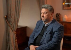 تبادل ۳۰۰ مگاوات برق از مسیر آذربایجان عملیاتی است / توسعه انرژی‌های تجدیدپذیر ایران تا ۳۰ هزار مگاوات