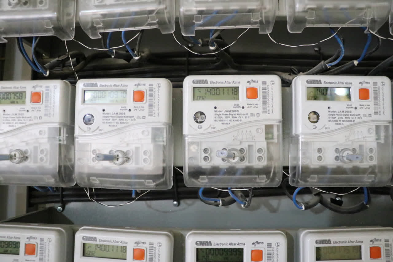 آغاز طرح تعویض کنتور مشترکین پرمصرف در زنجان آغاز طرح تعویض کنتور مشترکین پرمصرف در زنجان