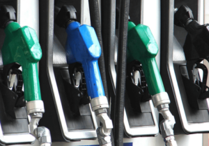 مصرف بنزین پس از سهنرخی شدن ۴۰ درصد کاهش یافت