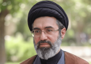 رهبر انقلاب: ترور نمی‌تواند در آرمان جهادی نیروهای مسلح خللی ایجاد کند