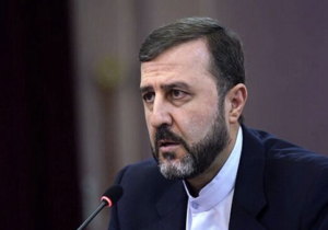 غریب‌آبادی: مین‌زدایی در تنگه هرمز صرفا توسط ایران انجام می‌شود