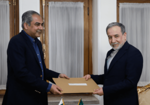 دیدار وزیر کشور پاکستان با عراقچی و تسلیم پیام شهباز شریف