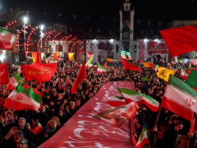 اجتماع‌کنندگان میادین امشب به‌سوی مصلای تهران حرکت می‌کنند