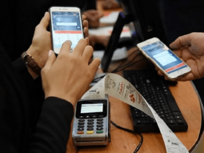 اختلال در موبایلبانک و اینترنتبانک ۴ بانک ادامه دارد